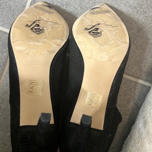 Free People Women’s Boots 8.5 Willa Pointed Toe Black Suede Kitten Heel Y2K - Picture 7 of 10